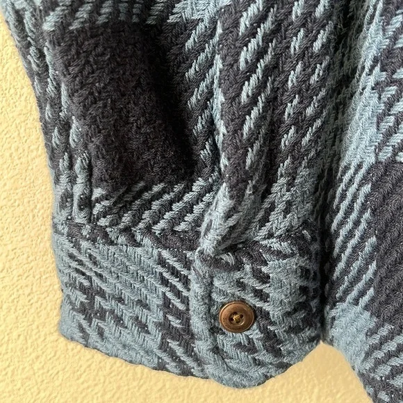 Outerknown Cloud Weave Size L Heavy Shirt Blue Plaid 100% Organic NWT - Picture 4 of 9